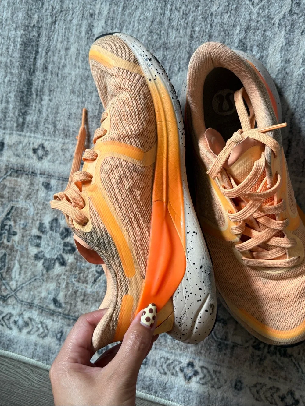 Lululemon Blissfeel 2 Running Shoe orange women’s size 9 workout gym shoes